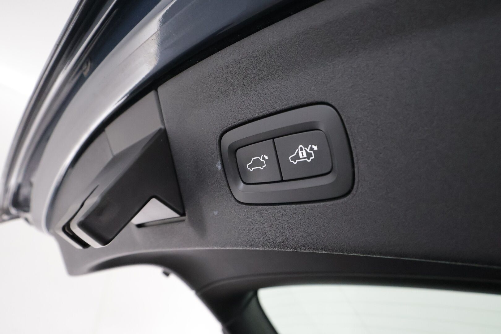 POLESTAR 2 2022 Long Range Dual Motor 78kWh - Merkkihuollettu / P.kamera / Vakkari / Apple&Android / Keyless / Navi 