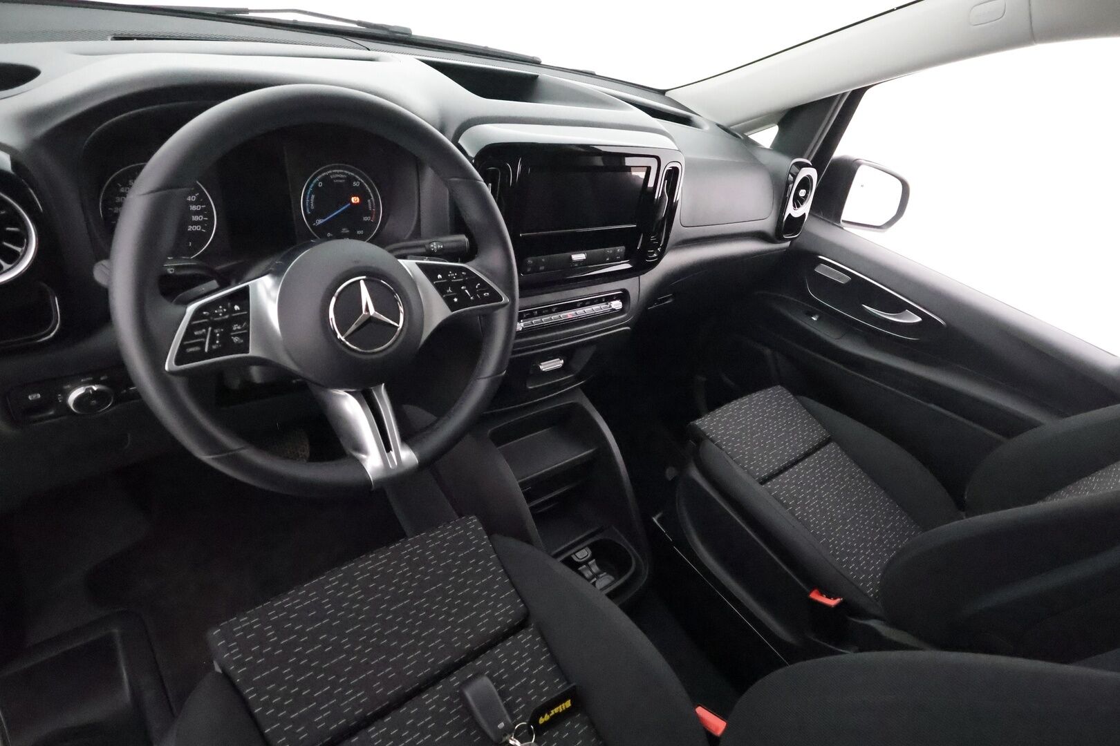 MERCEDES-BENZ VITO 2024 eVito Tourer 129 - 2,99 % KORKOTARJOUS TÄHÄN AUTOON - Facelift / ALV / 8 Paikkainen / Distronic / 360 Kamera / Multibeam LED / Kaistavahti / Navi / Apple&Android / Ratinlämmitin*