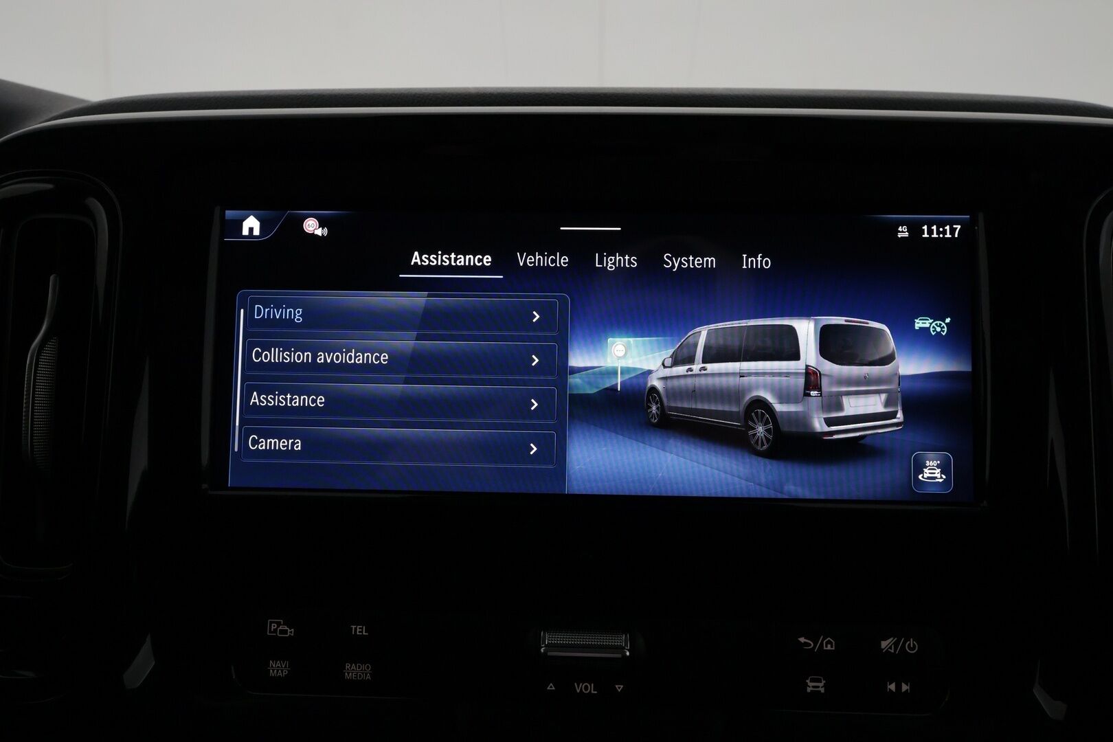 MERCEDES-BENZ VITO 2024 eVito Tourer 129 - 2,99 % KORKOTARJOUS TÄHÄN AUTOON - Facelift / ALV / 8 Paikkainen / Distronic / 360 Kamera / Multibeam LED / Kaistavahti / Navi / Apple&Android / Ratinlämmitin*