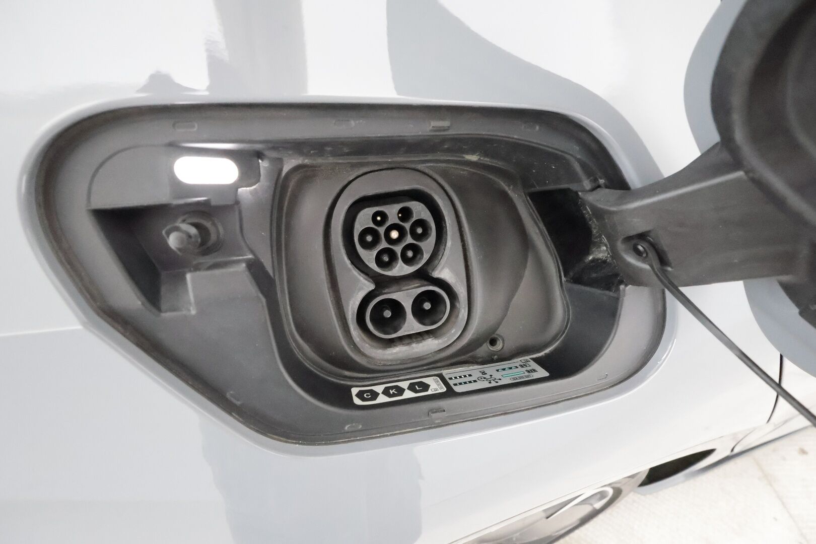 CUPRA BORN 2022 e-Boost 170kW 77 kWh - Lämpöpumppu / Beats Audio / Adapt.Vakkari / Peruutuskamera / Sporttipenkit / Apple&Android / Adapt.LED / KeylessGo / Huippusiisti!