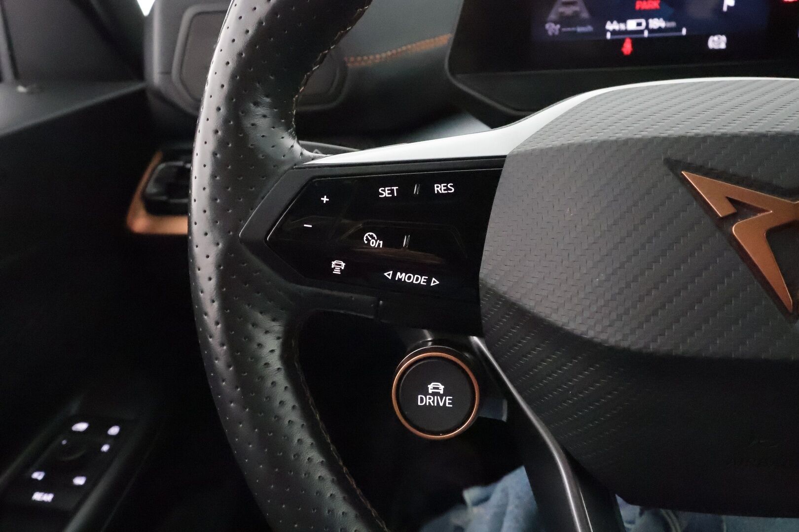 CUPRA BORN 2022 e-Boost 170kW 77 kWh - Lämpöpumppu / Beats Audio / Adapt.Vakkari / Peruutuskamera / Sporttipenkit / Apple&Android / Adapt.LED / KeylessGo / Huippusiisti!
