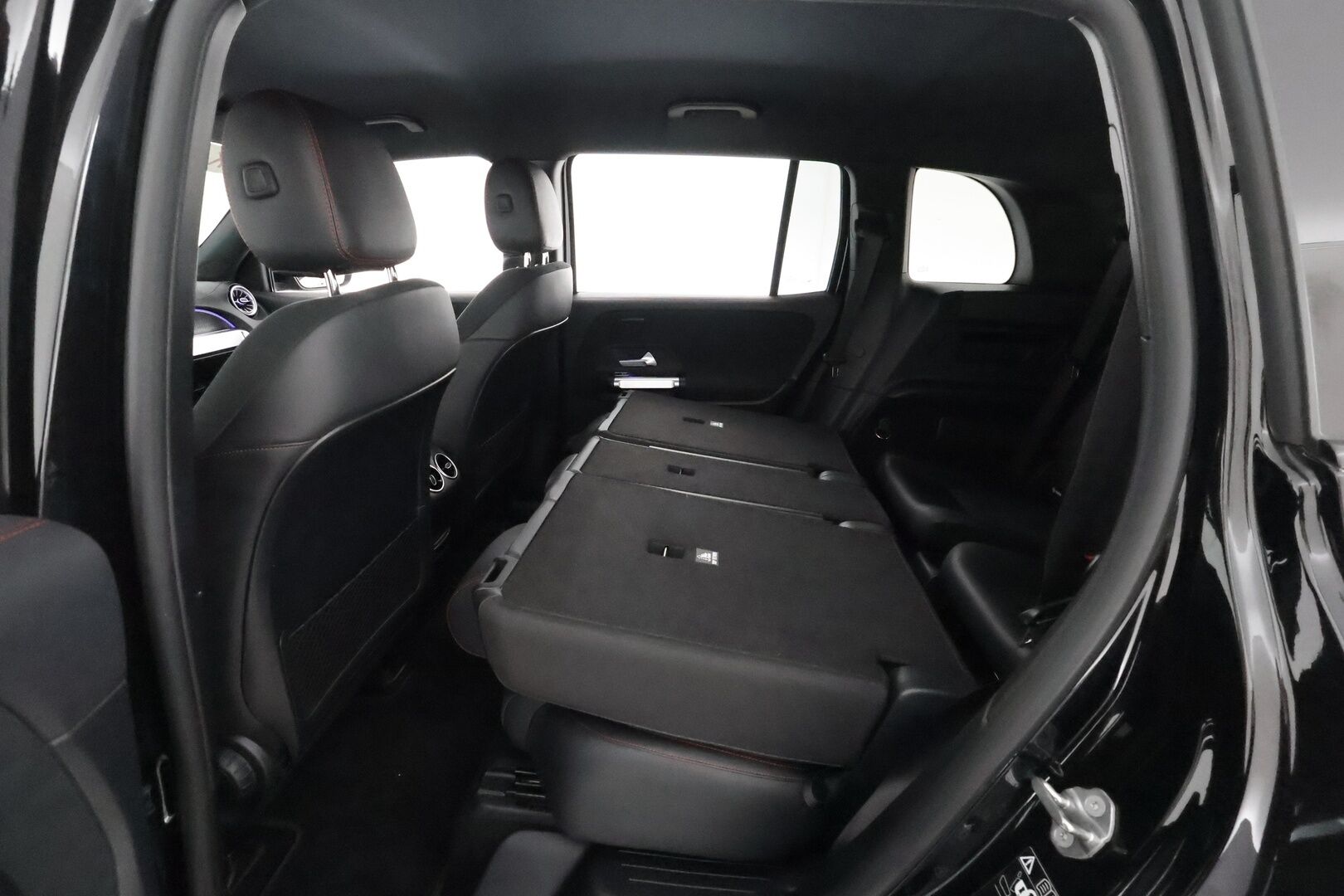 MERCEDES-BENZ EQB 2022 350 4Matic AMG 7-hlö - 3,99 % KORKOTARJOUS TÄHÄN AUTOON - 31.5. ASTI! - *ALV / Distronic+ / 360°-kamera / KeylessGo / HUD / Nightpaketti / 7-paikkainen / Navi / Bliss *