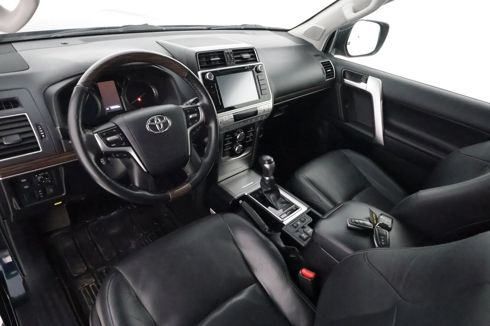 TOYOTA LAND CRUISER 2018 2.8 D-4D 4WD AUT PREMIUM *Webasto / 360 Kamera / ACC / Muistipenkki / Ilma-alusta / Keyless / Koukku / JBL / Nahat* - 2,99 % KORKOTARJOUS TÄHÄN AUTOON - Facelift / 2x Renkaat / Ökymaasturi
