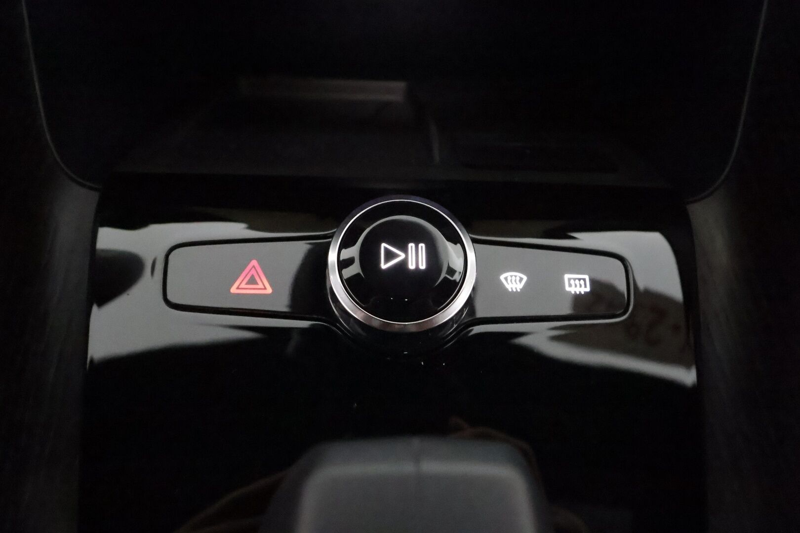 POLESTAR 2 2022 Long Range AWD 78 Pilot&Plus **Adapt.vakkari / Pixel LED / Lämpöpumppu / 360 kamera H&K ** - 3,99 % KORKOTARJOUS TÄHÄN AUTOON - Keyless / Apple&Android 