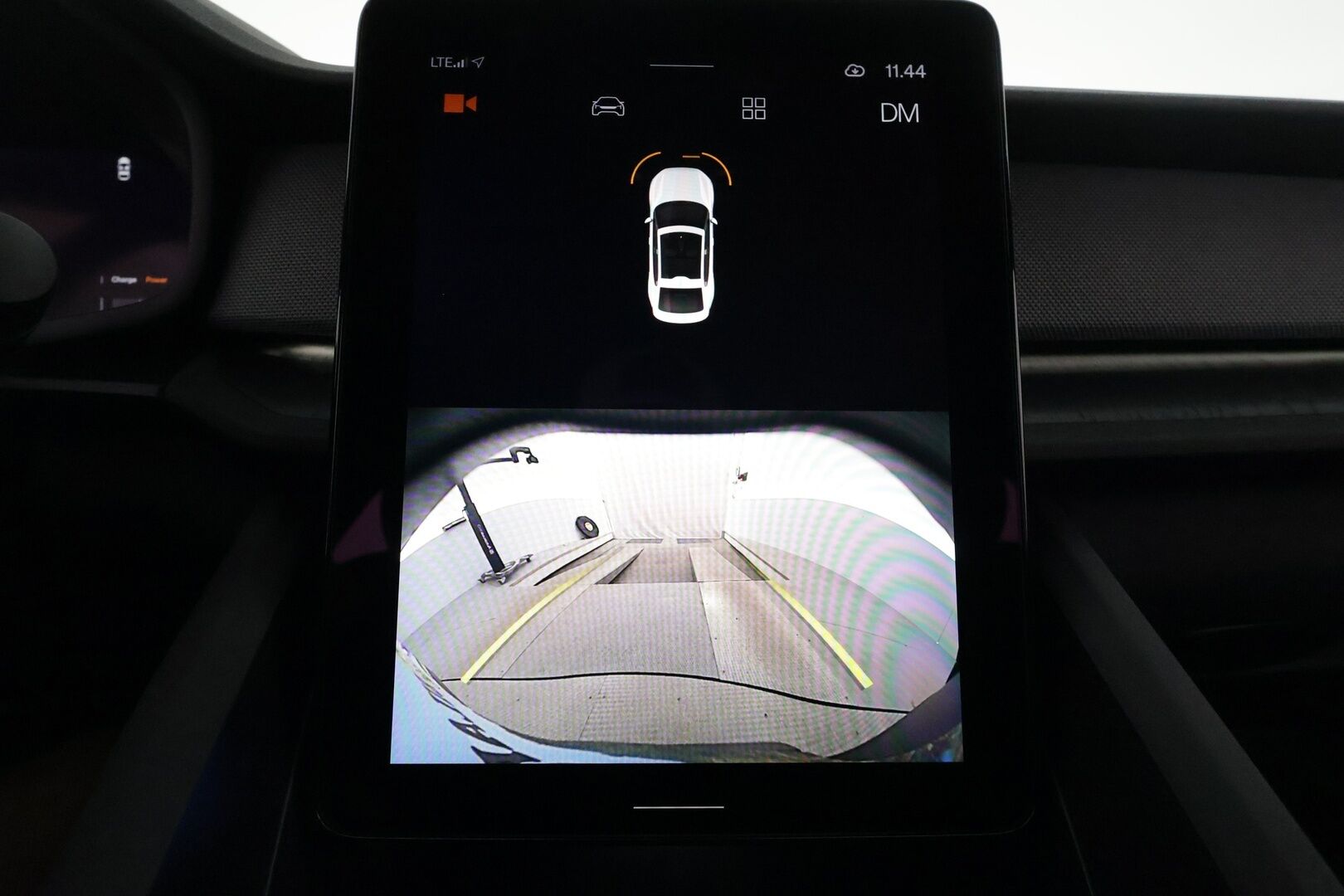 POLESTAR 2 2022 Long Range AWD / Pilot / Plus / Harman&Kardon / Adapt.vak / Pixel LED / Lämpöpumppu / 360 kamera - 3,99 % KORKOTARJOUS TÄHÄN AUTOON - BLIS / Esilämmitys / Ratinlämmitin / Vetokoukku mahdollisuus 