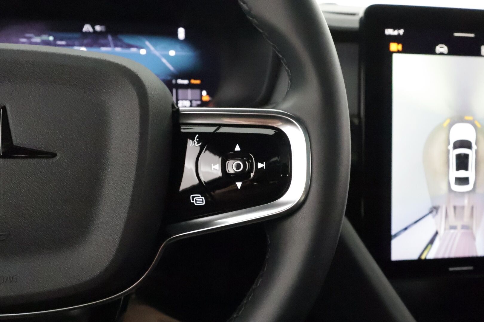 POLESTAR 2 2022 Long Range AWD / Pilot / Plus / Harman&Kardon / Adapt.vak / Pixel LED / Lämpöpumppu / 360 kamera - 3,99 % KORKOTARJOUS TÄHÄN AUTOON - BLIS / Esilämmitys / Ratinlämmitin / Vetokoukku mahdollisuus 