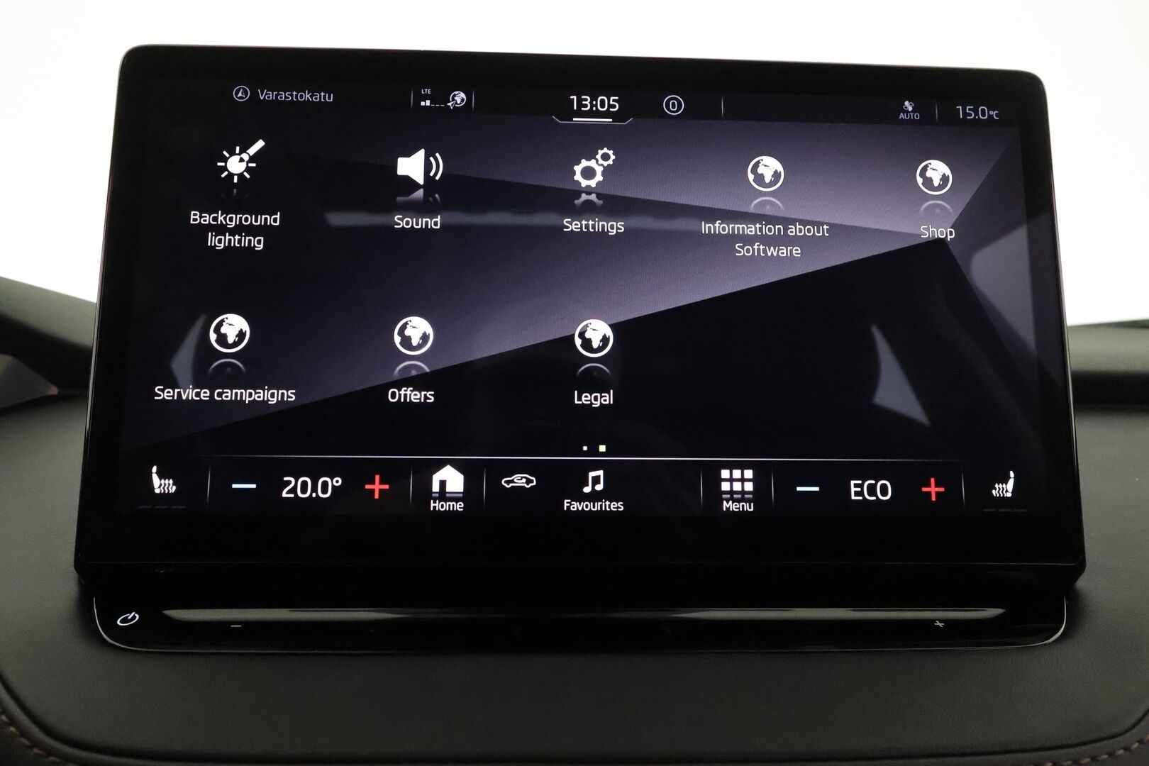 SKODA ENYAQ 2022 iV80 ** Panorama / Lämpöpumppu / Koukku / Matrix-LED / Adapt. Vakkari ** - 3,99 % KORKOTARJOUS TÄHÄN AUTOON - Kahdet renkaat!