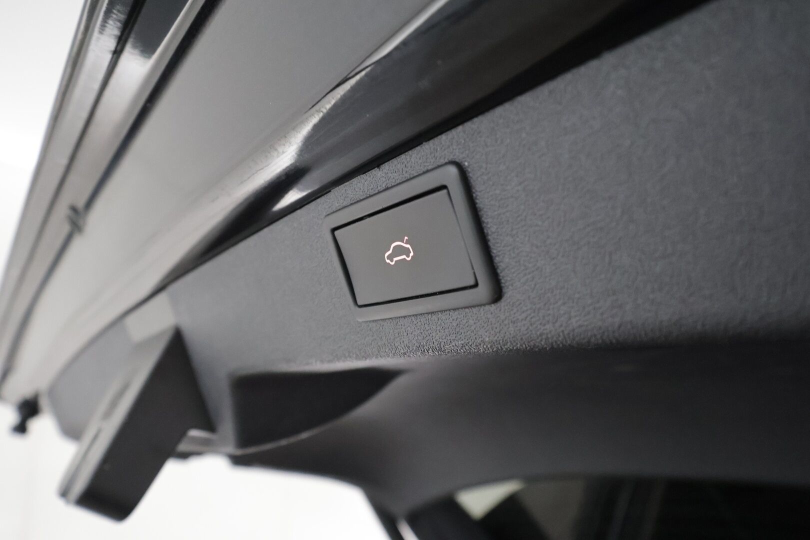 SKODA ENYAQ 2022 iV80 ** Panorama / Lämpöpumppu / Koukku / Matrix-LED / Adapt. Vakkari ** - 3,99 % KORKOTARJOUS TÄHÄN AUTOON - Kahdet renkaat!