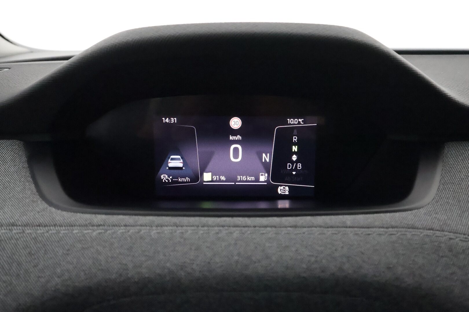 SKODA ENYAQ 2021 iV80 - Lämpöpumppu / Koukku / Adapt. vakkari / Matrix LED / P.kamera / Keyless / Apple&Android / Tulossa toimipisteeseen!