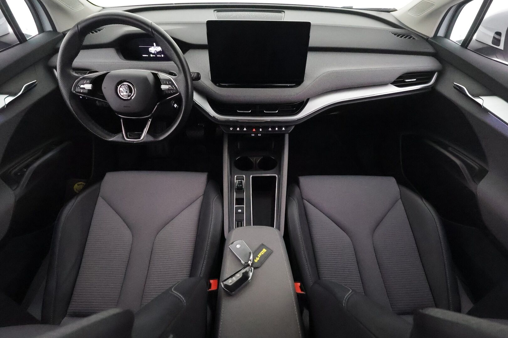 SKODA ENYAQ 2021 iV80 - Lämpöpumppu / Koukku / Adapt. vakkari / Matrix LED / P.kamera / Keyless / Apple&Android / Tulossa toimipisteeseen!