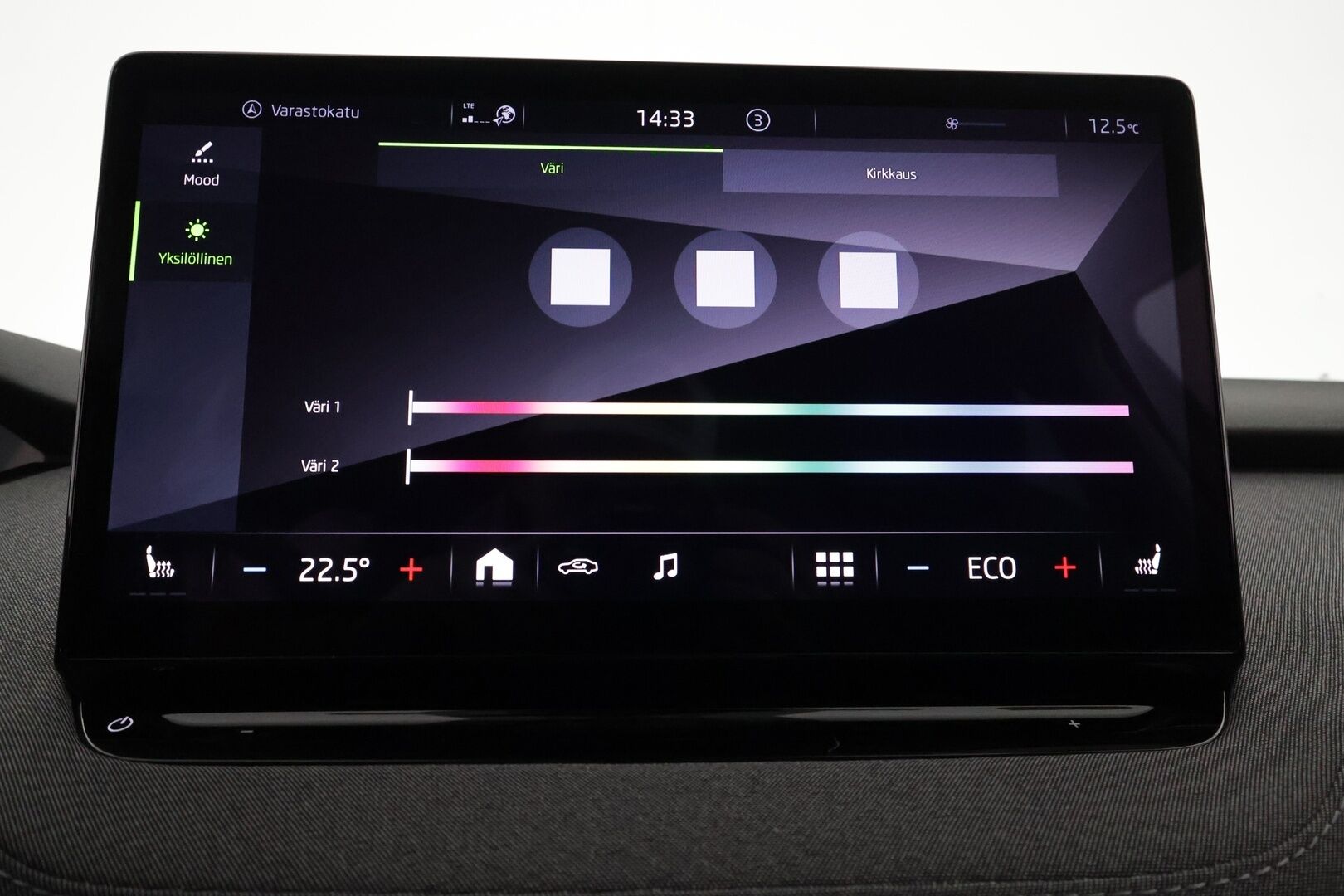 SKODA ENYAQ 2021 iV80 - Lämpöpumppu / Koukku / Adapt. vakkari / Matrix LED / P.kamera / Keyless / Apple&Android / Tulossa toimipisteeseen!