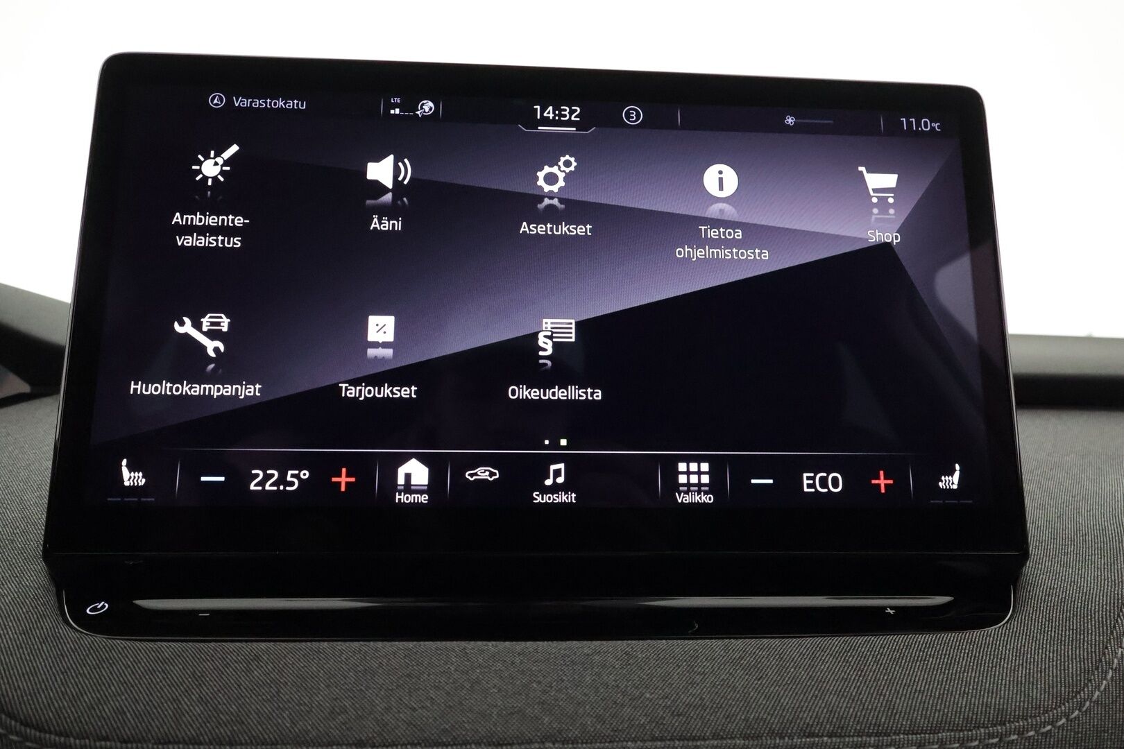 SKODA ENYAQ 2021 iV80 - Lämpöpumppu / Koukku / Adapt. vakkari / Matrix LED / P.kamera / Keyless / Apple&Android / Tulossa toimipisteeseen!
