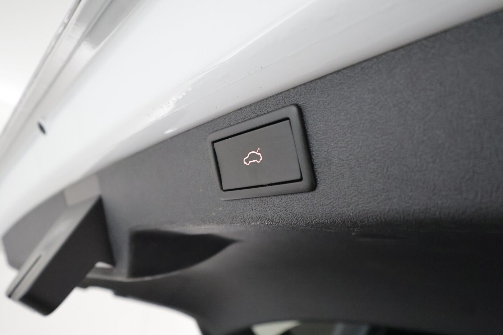 SKODA ENYAQ 2021 iV80 - Lämpöpumppu / Koukku / Adapt. vakkari / Matrix LED / P.kamera / Keyless / Apple&Android / Tulossa toimipisteeseen!