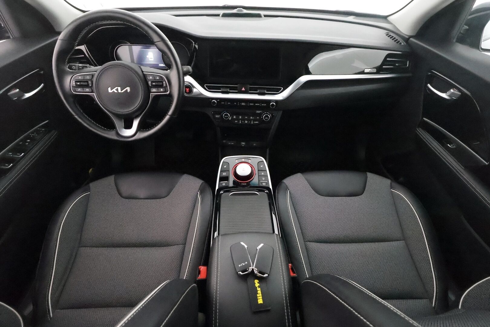 KIA NIRO 2022 64kWh 150kW Vision - Adapt. Vakkari / P. Kamera / Navi / Kaistavahti / Apple&Android / KeylessGO / 2x Renkaat / 