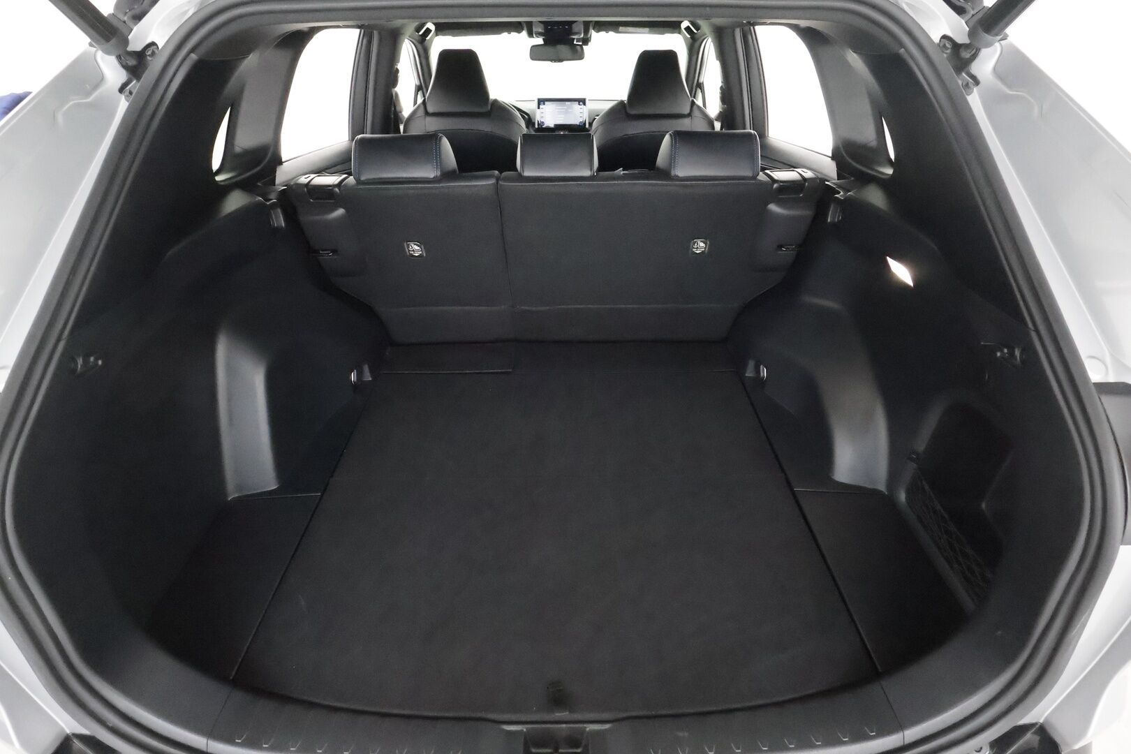 TOYOTA RAV4 2022 Hybrid 2,5 AWD-i Style *Adapt.vakkari / Facelift / P-Kamera / Puolinahat / Keyless / Apple&Android / Rattilämmitin* - 3,99 % KORKOTARJOUS TÄHÄN AUTOON - *Merkkihuollot / Kahdet näyttävät vanteet / Upea väritys!*