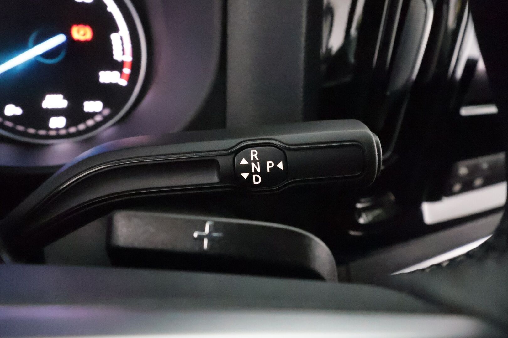 MERCEDES-BENZ VITO 2024 eVito 129 Tourer Pro 8-Paikkainen - 2,99 % KORKOTARJOUS TÄHÄN AUTOON - 8-Paikkainen / ALV / Distronic+ / 360-Kamera / Adapt.LED / Comand Navi / Ratinlämmitys / Facelift / Lisälämmitin / Upea yksilö!