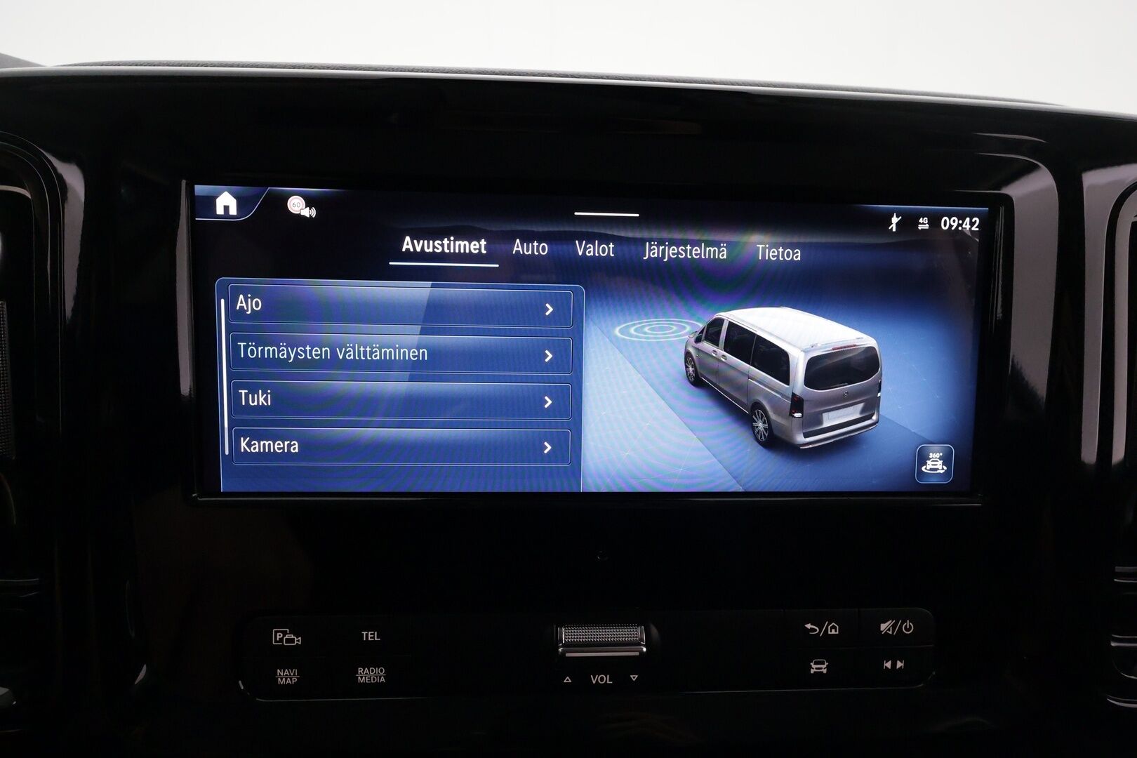 MERCEDES-BENZ VITO 2024 eVito 129 Tourer Pro 8-Paikkainen - 2,99 % KORKOTARJOUS TÄHÄN AUTOON - 8-Paikkainen / ALV / Distronic+ / 360-Kamera / Adapt.LED / Comand Navi / Ratinlämmitys / Facelift / Lisälämmitin / Upea yksilö!