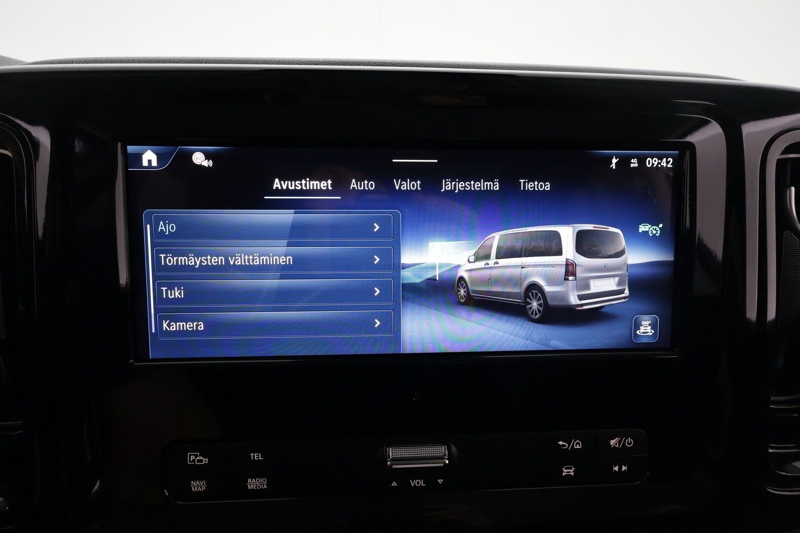MERCEDES-BENZ VITO 2024 eVito 129 Tourer Pro 8-Paikkainen - 2,99 % KORKOTARJOUS TÄHÄN AUTOON - 8-Paikkainen / ALV / Distronic+ / 360-Kamera / Adapt.LED / Comand Navi / Ratinlämmitys / Facelift / Lisälämmitin / Upea yksilö!