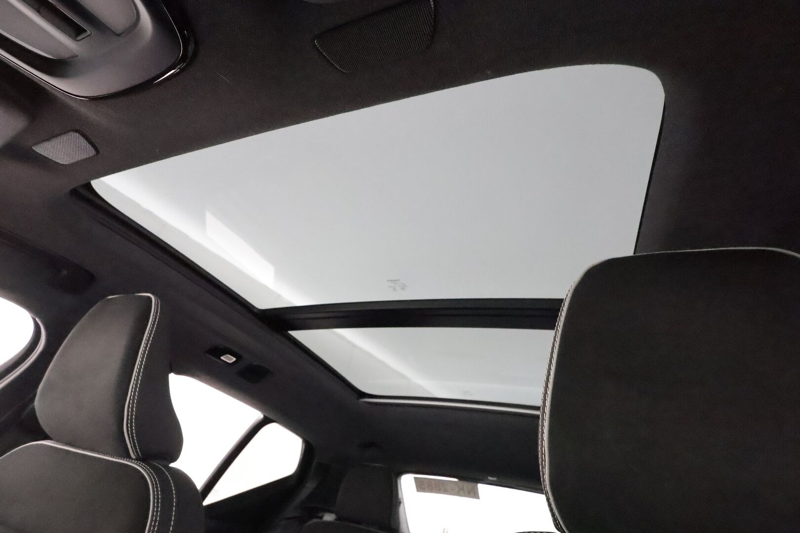 Volvo XC40 2022 Recharge Twin Pro aut - 3,99 % KORKOTARJOUS TÄHÄN AUTOON - Lämpöpumppu / Adapt.Vakkari / Vetokoukku / Harman&Kardon / Panoraama / Nahka-Alcantara Muistipenkki / Adapt.LED / 360-Kamera