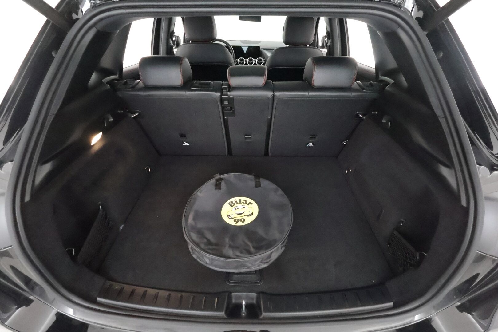MERCEDES-BENZ EQA 2022 250 Business AMG - 3,99 % KORKOTARJOUS TÄHÄN AUTOON - Distronic+ / Panorama / 360-Kamera / Nahka-Alcantara / Vetokoukku / Led High Performance / Night / Akku kuntotarkastettu!