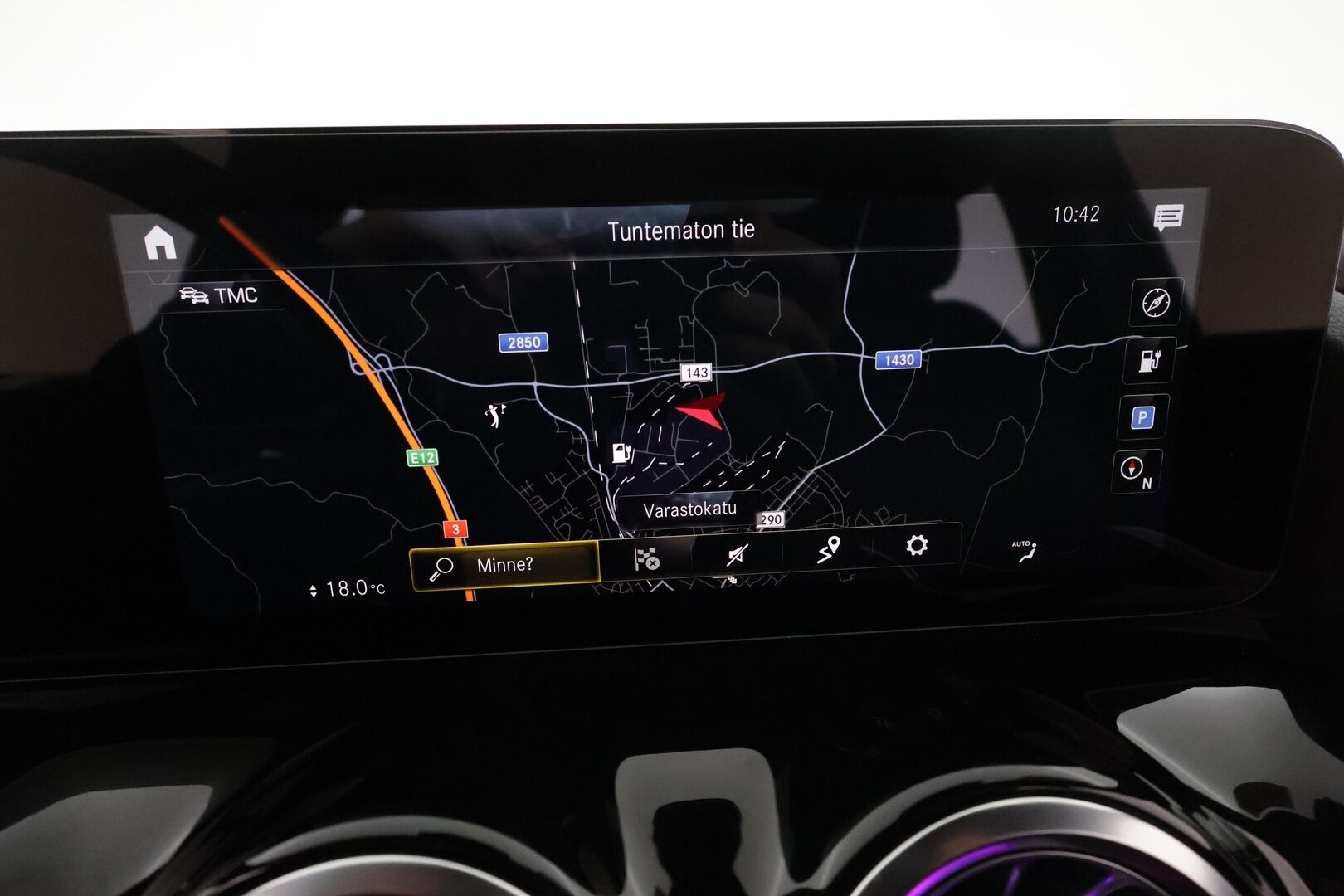 MERCEDES-BENZ EQA 2022 250 Business AMG - 3,99 % KORKOTARJOUS TÄHÄN AUTOON - Distronic+ / Panorama / 360-Kamera / Nahka-Alcantara / Vetokoukku / Led High Performance / Night / Akku kuntotarkastettu!