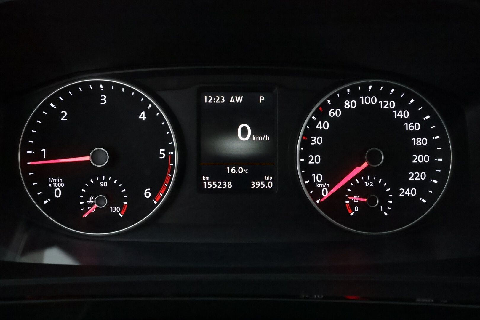VOLKSWAGEN MULTIVAN 2016 2.0 TDi 150kW DSG 4Motion **Koukku / Webasto / 7- Paikkainen LED-valot / P. Tutkat Navi / DYNaudio / 2x Renkaat** - 2,99 % KORKOTARJOUS TÄHÄN AUTOON - 