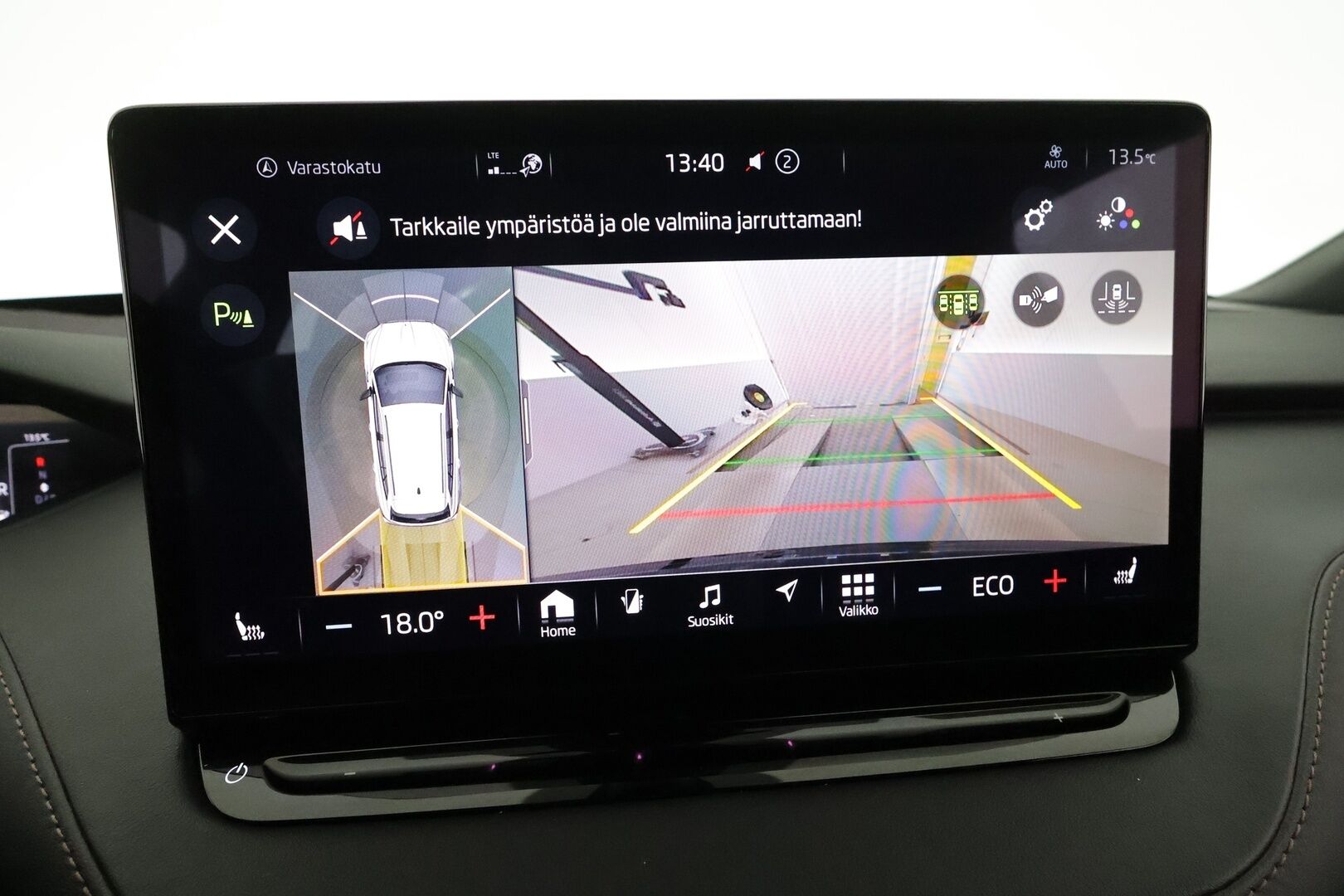SKODA ENYAQ 2022 80x Founders Edition 1317/1895 iV**Hierovat Muistipenkit / HUD / 360° Kamera / Lämpöpumppu / Koukku / Adapt.Vakkari / Matrix-LED** - 3,99 % KORKOTARJOUS TÄHÄN AUTOON - Digimittaristo / Navi / Kaistavahti / KeylessGO / 2x Renkaat