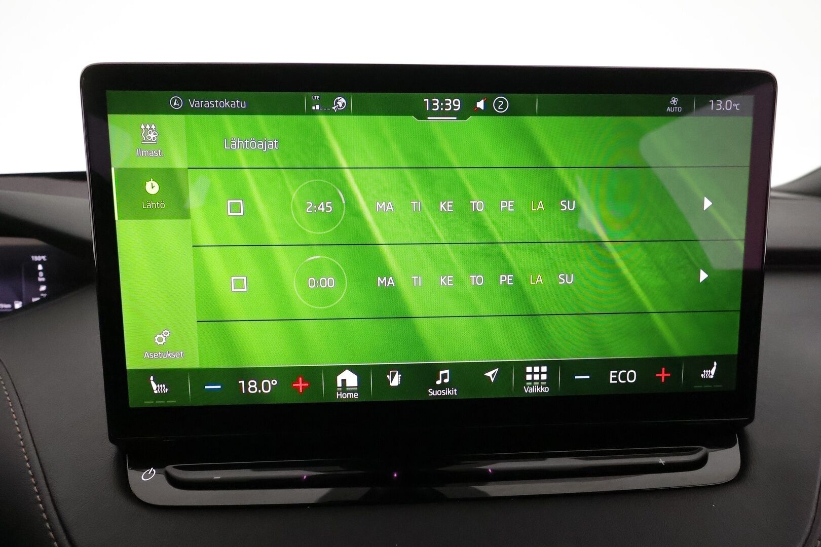 SKODA ENYAQ 2022 80x Founders Edition 1317/1895 iV**Hierovat Muistipenkit / HUD / 360° Kamera / Lämpöpumppu / Koukku / Adapt.Vakkari / Matrix-LED** - 3,99 % KORKOTARJOUS TÄHÄN AUTOON - Digimittaristo / Navi / Kaistavahti / KeylessGO / 2x Renkaat