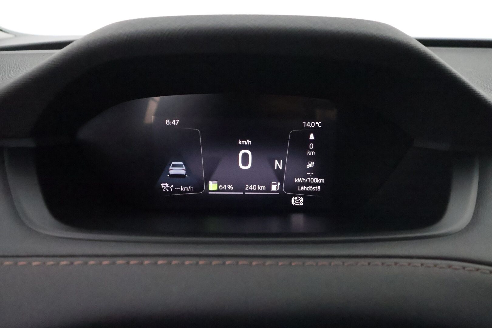SKODA ENYAQ 2022 iV80 4x4 *ALV* Matrix LED / Lämpöpumppu / P.Kamera / Muistipenkit / Keyless / Navi - 3,99 % KORKOTARJOUS TÄHÄN AUTOON - Hierova kuskin penkki / Nahkaverhoilu / Apple&Android / Digimittaristo