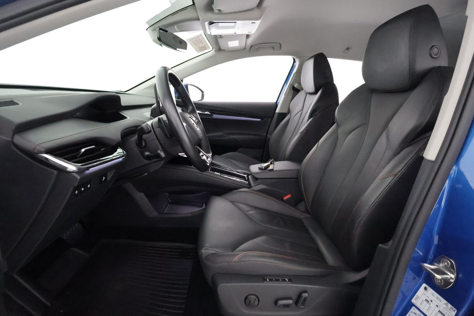 SKODA ENYAQ 2022 iV80 4x4 *ALV* Matrix LED / Lämpöpumppu / P.Kamera / Muistipenkit / Keyless / Navi - 3,99 % KORKOTARJOUS TÄHÄN AUTOON - Hierova kuskin penkki / Nahkaverhoilu / Apple&Android / Digimittaristo