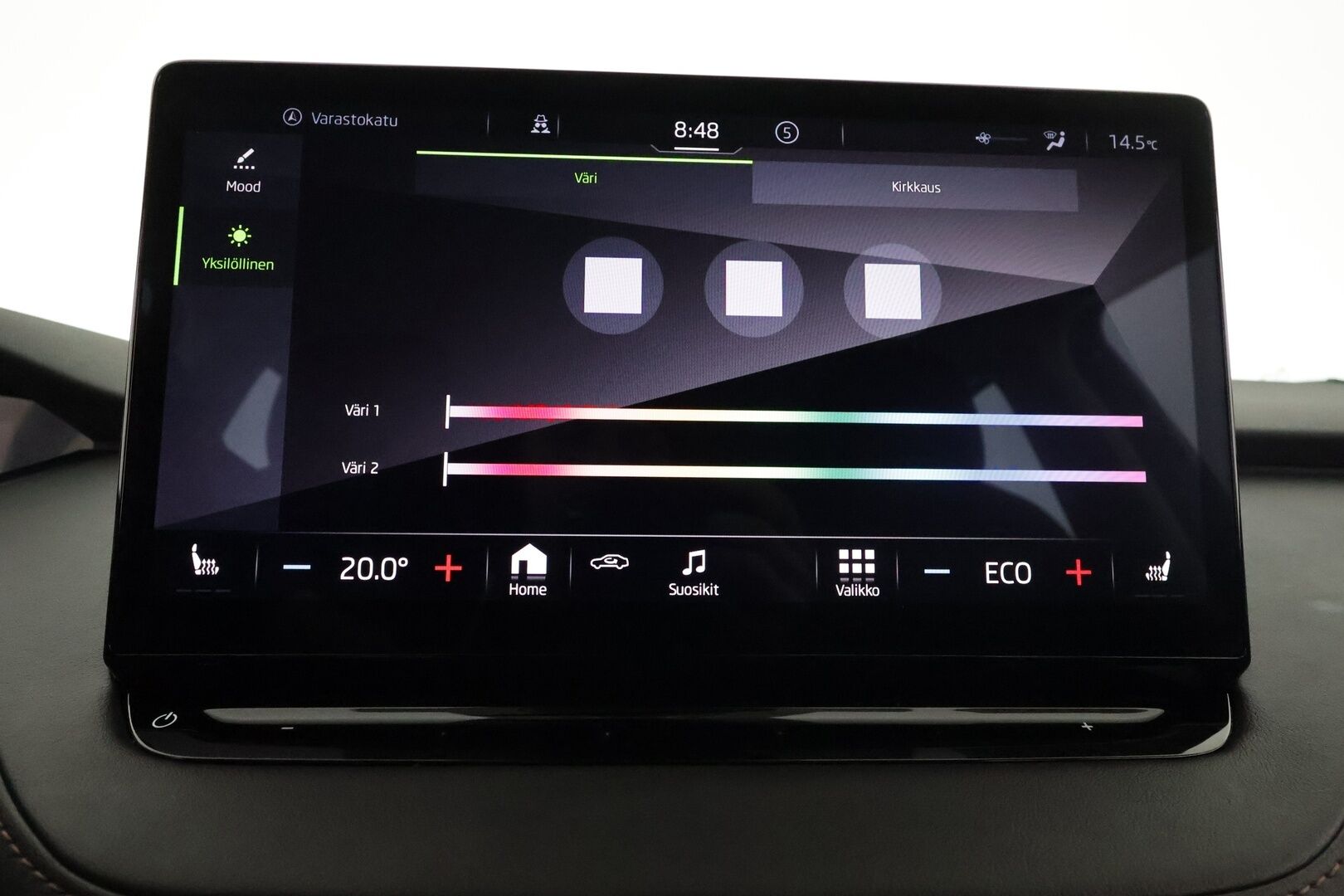 SKODA ENYAQ 2022 iV80 4x4 *ALV* Matrix LED / Lämpöpumppu / P.Kamera / Muistipenkit / Keyless / Navi - 3,99 % KORKOTARJOUS TÄHÄN AUTOON - Hierova kuskin penkki / Nahkaverhoilu / Apple&Android / Digimittaristo