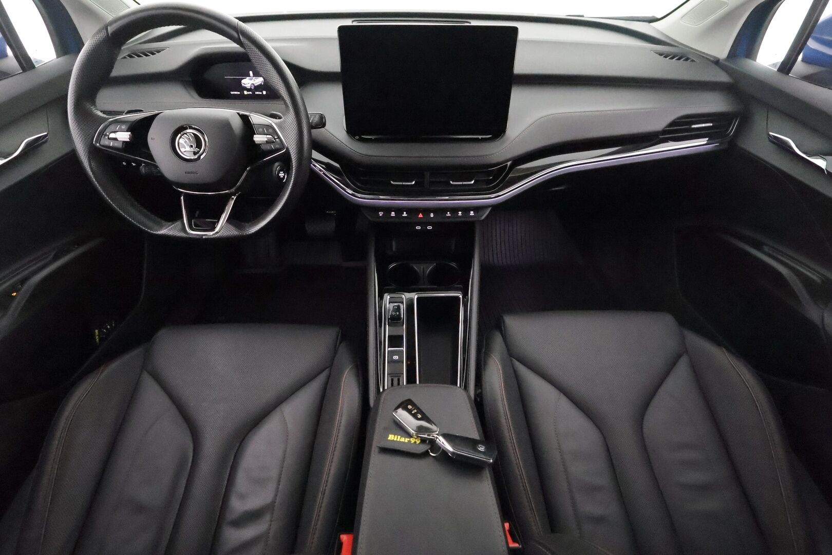 SKODA ENYAQ 2022 iV80 4x4 *ALV* Matrix LED / Lämpöpumppu / P.Kamera / Muistipenkit / Keyless / Navi - 3,99 % KORKOTARJOUS TÄHÄN AUTOON - Hierova kuskin penkki / Nahkaverhoilu / Apple&Android / Digimittaristo