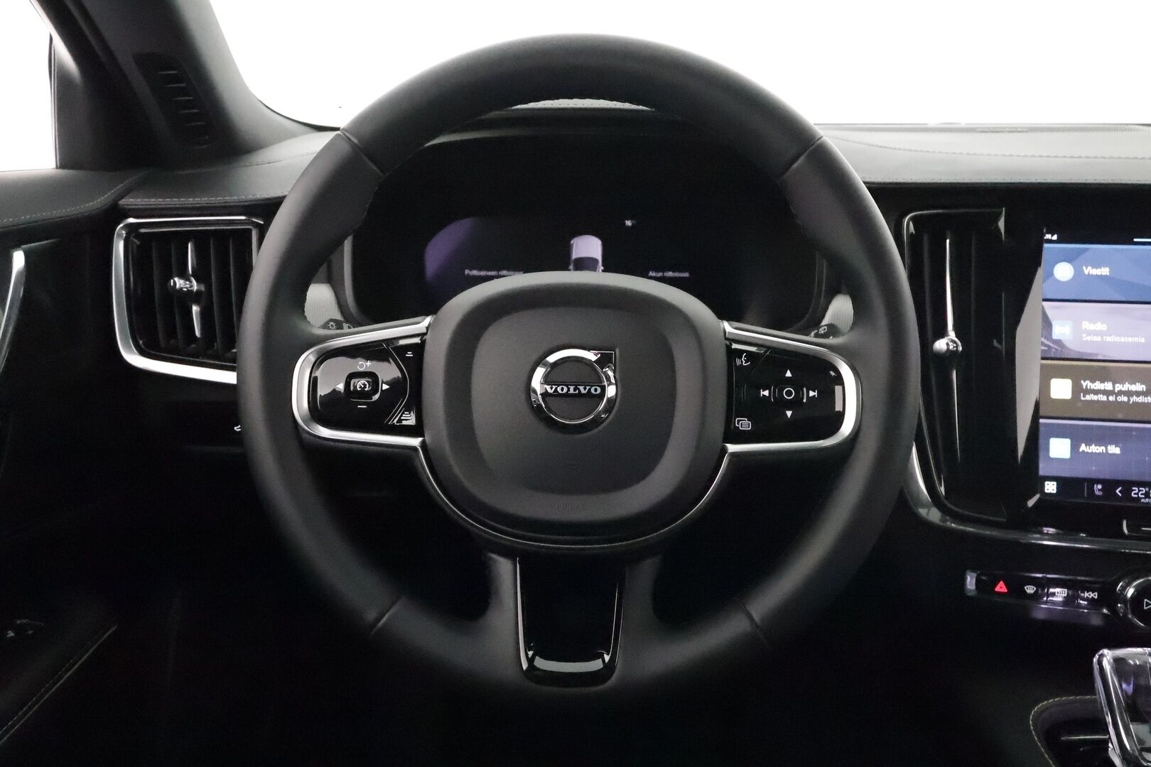 Volvo V90 2023 T6 AWD Plus Dark Long Range **Panorama / 360° Kamera / Adapt. vakkari / Full-LED / Sporttinahat Muistilla / Koukku** - 3,99 % KORKOTARJOUS TÄHÄN AUTOON - Harman/Kardon / Apple&Android / Kaistavahti / KeylessGO