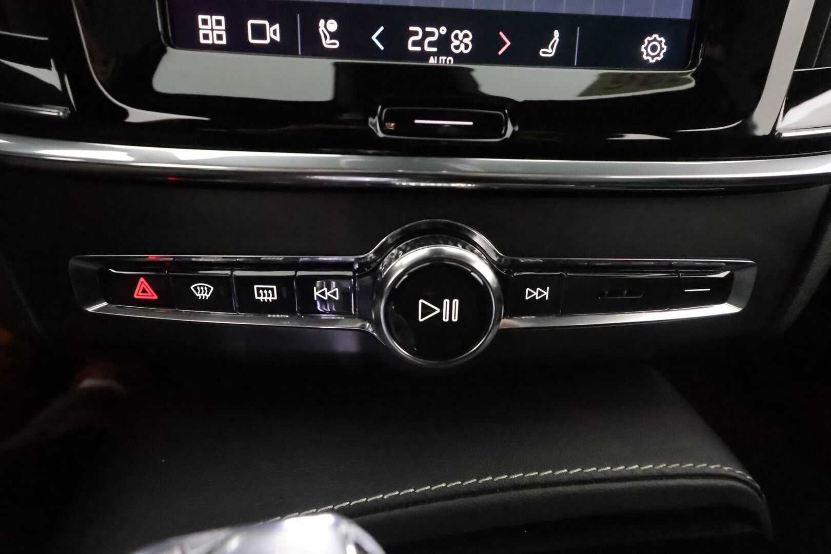 Volvo V90 2023 T6 AWD Plus Dark Long Range **Panorama / 360° Kamera / Adapt. vakkari / Full-LED / Sporttinahat Muistilla / Koukku** - 3,99 % KORKOTARJOUS TÄHÄN AUTOON - Harman/Kardon / Apple&Android / Kaistavahti / KeylessGO