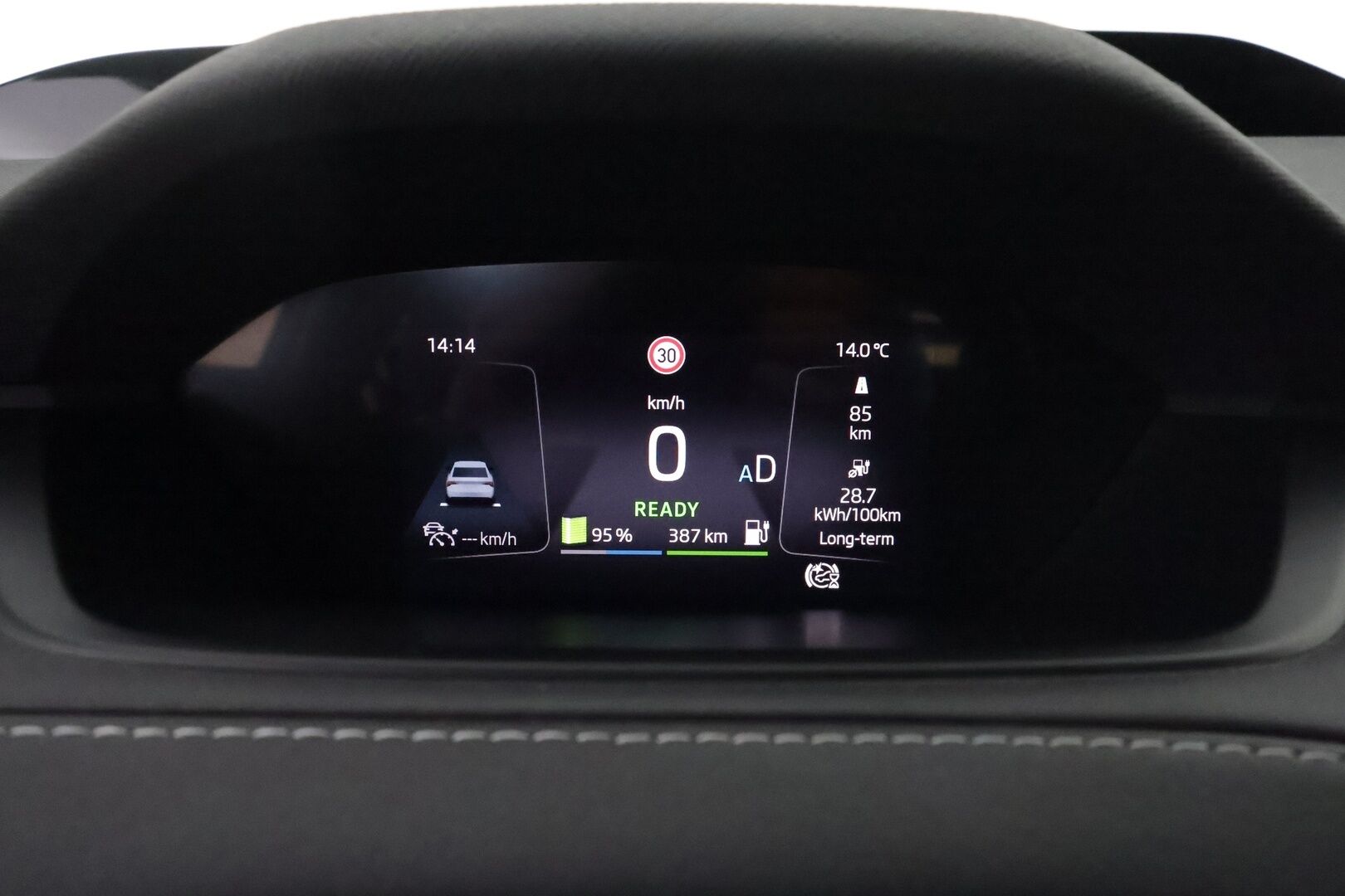 SKODA ENYAQ 2022 iV80 Sportline**Panorama / HUD / 360° Kamera / Lämpöpumppu / Matrix-LED / Muistipenkit / Navi / KeylessGO / 2x Renkaat** - 3,99 % KORKOTARJOUS TÄHÄN AUTOON - Kaistavahti / 3-Alueinen AC / Apple&Android / Kahdet renkaat