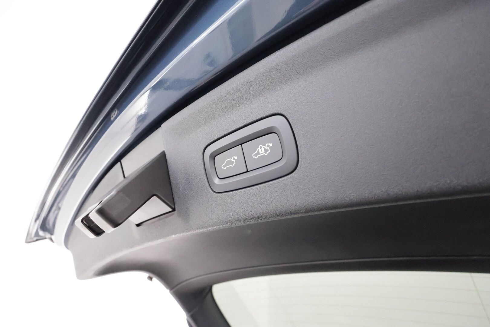 POLESTAR 2 2023 Standard Range Single Motor **Lasikatto / 360° Kamera / Lämpöpumppu / Koukku / Adapt.Vakkari / Sporttipenkki Muistilla** - 3,99 % KORKOTARJOUS TÄHÄN AUTOON - Harman/Kardon / LED-valot / Google Maps / KeylessGO