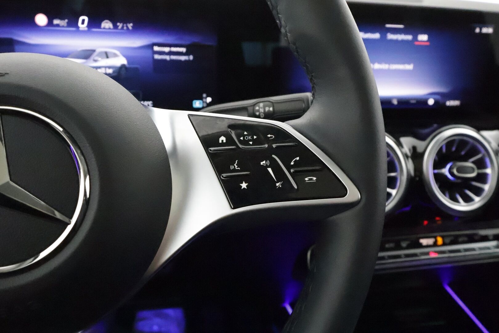 MERCEDES-BENZ EQA 2024 300 4MATIC *Panorama / 360° Kamera / Widescreen / Adapt.Vakkari / LED-High Performance / Navi / Kaistavahti / KeylessGO* - 3,99 % KORKOTARJOUS TÄHÄN AUTOON - 