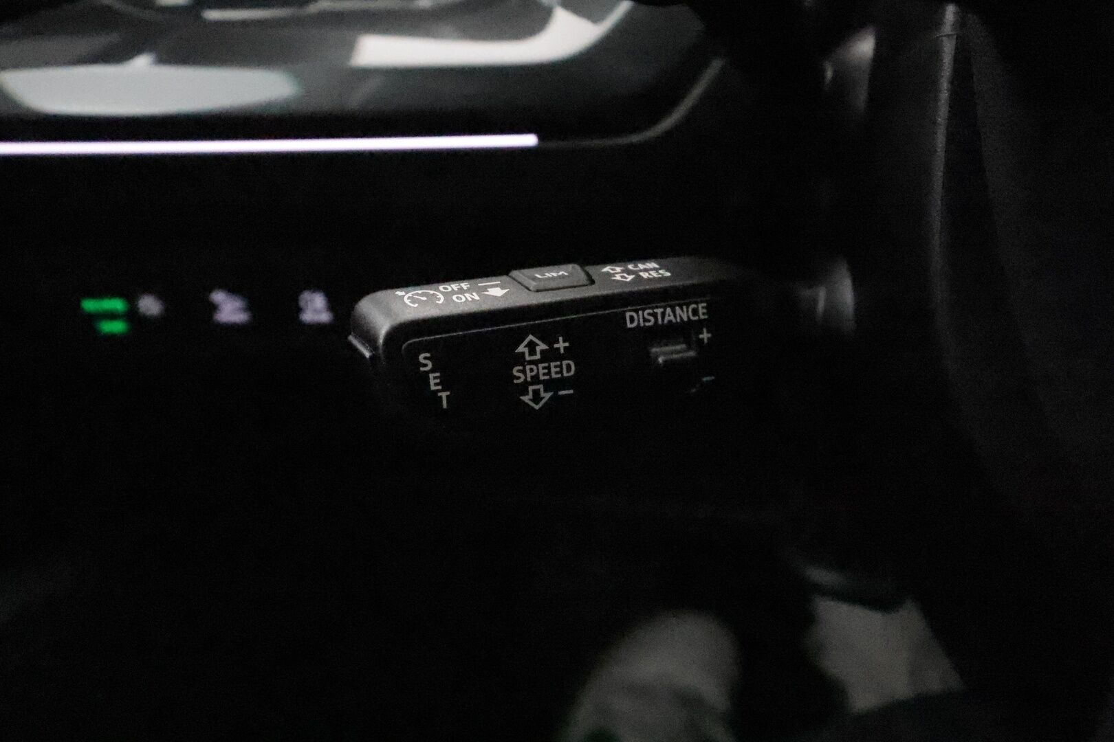 AUDI Q4 E-TRON 2022 40 e-tron Sportback S-Line **HUD / Matrix-LED / Adapt.Vakkari / P. Kamera / SONOS / Sporttipenkit / Navi / Kaistavahti** - 3,99 % KORKOTARJOUS TÄHÄN AUTOON - Akku kuntotarkastettu / Timantti Nahka-Alcantara Sisusta /  KeylessGO / 2x Renkaat