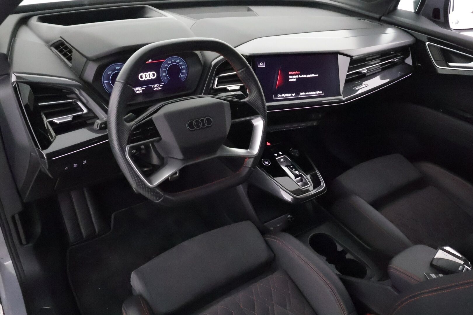 AUDI Q4 E-TRON 2022 40 e-tron Sportback S-Line **HUD / Matrix-LED / Adapt.Vakkari / P. Kamera / SONOS / Sporttipenkit / Navi / Kaistavahti** - 3,99 % KORKOTARJOUS TÄHÄN AUTOON - Akku kuntotarkastettu / Timantti Nahka-Alcantara Sisusta /  KeylessGO / 2x Renkaat
