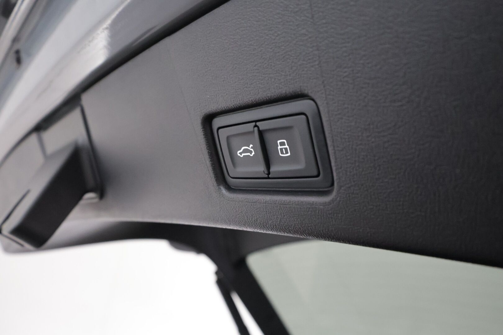 AUDI Q4 E-TRON 2022 40 e-tron Sportback S-Line **HUD / Matrix-LED / Adapt.Vakkari / P. Kamera / SONOS / Sporttipenkit / Navi / Kaistavahti** - 3,99 % KORKOTARJOUS TÄHÄN AUTOON - Akku kuntotarkastettu / Timantti Nahka-Alcantara Sisusta /  KeylessGO / 2x Renkaat