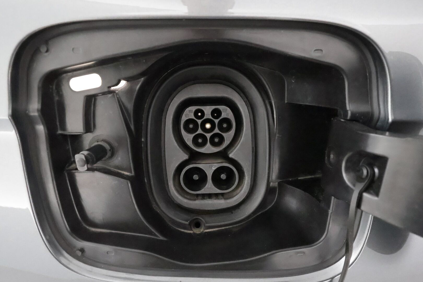 SKODA ENYAQ 2023 80 iV 4x4 RS Coupe **Lasikatto / Lämpöpumppu / Matrix-LED / Adapt.Vakkari / Muistipenkki / P. Kamera / Canton / HUD** - 3,99 % KORKOTARJOUS TÄHÄN AUTOON - Akku kuntotarkastettu / Navi /Apple&Android / Kaistavahti / Digimittaristo / KeylessGO