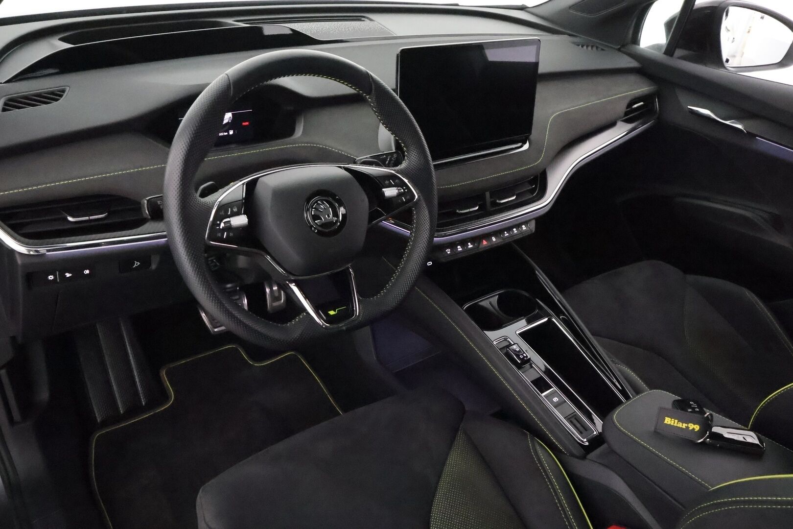 SKODA ENYAQ 2023 80 iV 4x4 RS Coupe **Lasikatto / Lämpöpumppu / Matrix-LED / Adapt.Vakkari / Muistipenkki / P. Kamera / Canton / HUD** - 3,99 % KORKOTARJOUS TÄHÄN AUTOON - Akku kuntotarkastettu / Navi /Apple&Android / Kaistavahti / Digimittaristo / KeylessGO