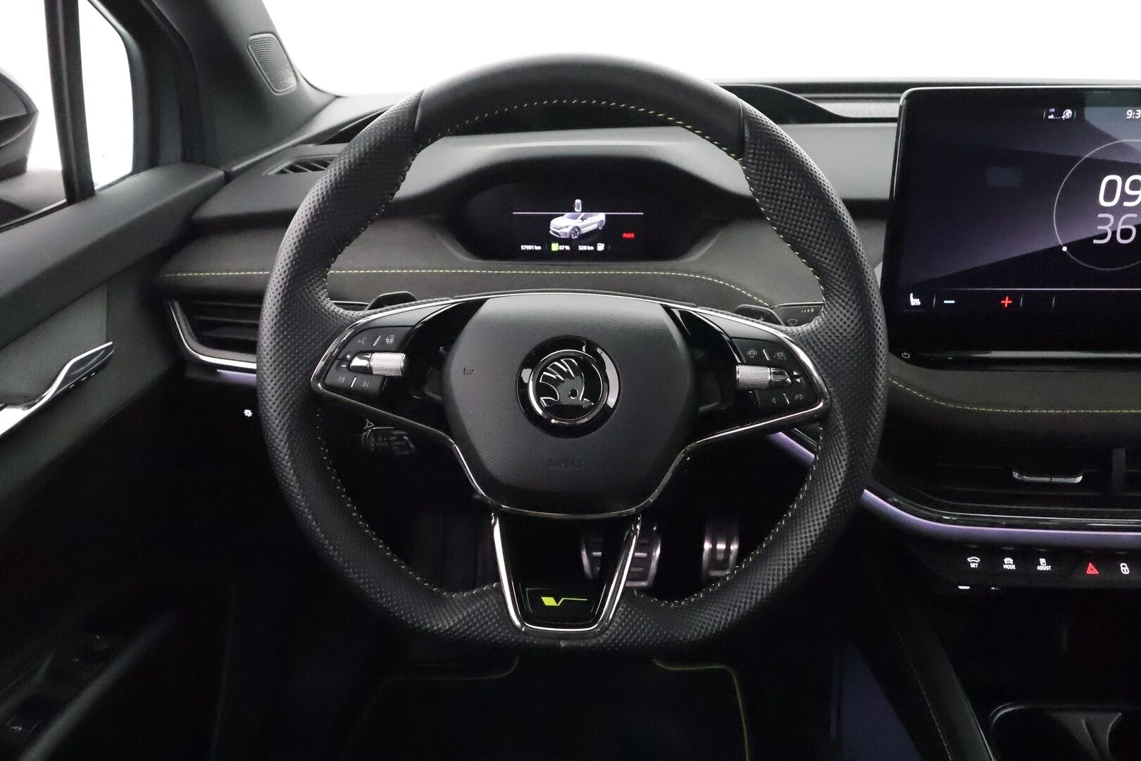 SKODA ENYAQ 2023 80 iV 4x4 RS Coupe **Lasikatto / Lämpöpumppu / Matrix-LED / Adapt.Vakkari / Muistipenkki / P. Kamera / Canton / HUD** - 3,99 % KORKOTARJOUS TÄHÄN AUTOON - Akku kuntotarkastettu / Navi /Apple&Android / Kaistavahti / Digimittaristo / KeylessGO