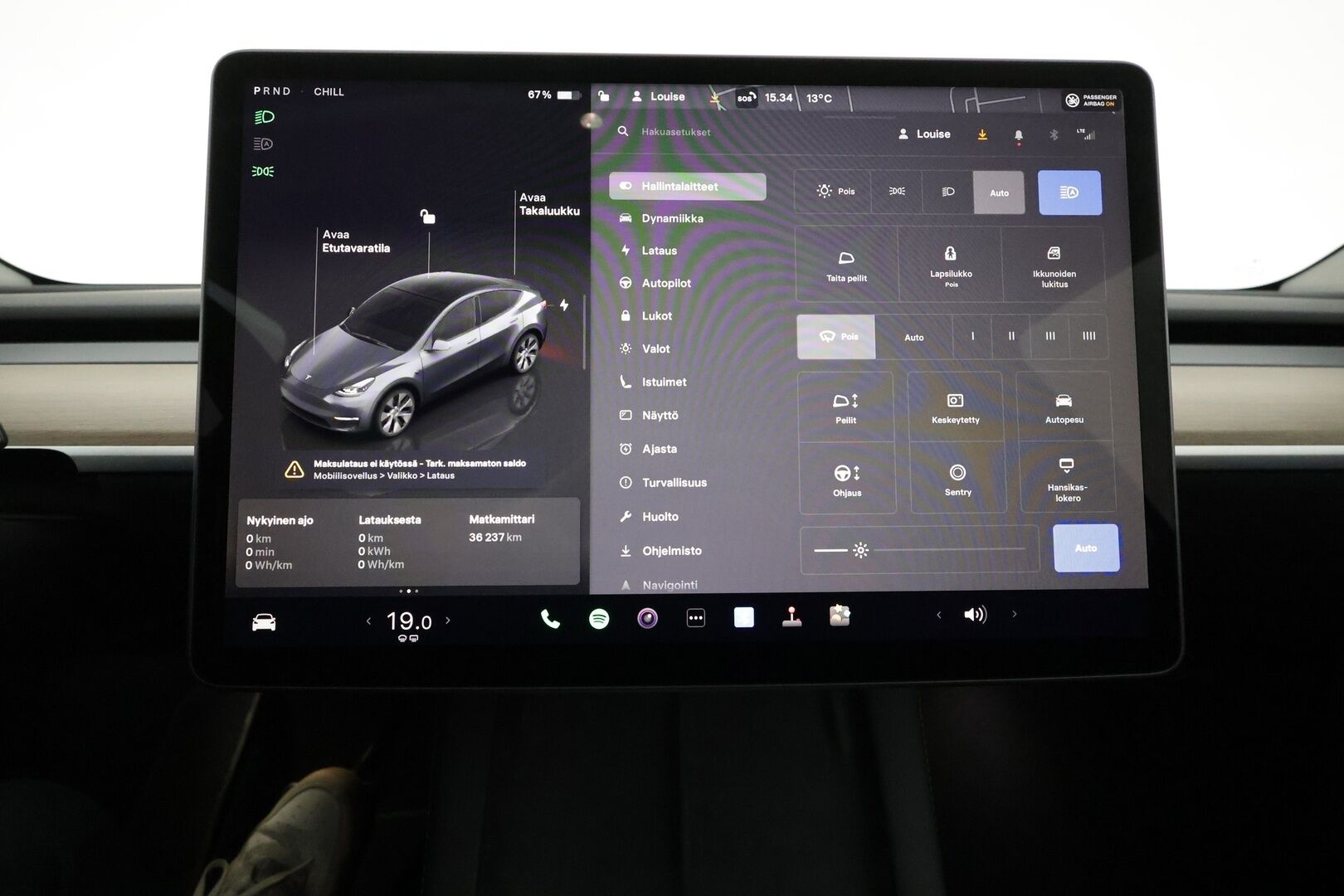 TESLA MODEL Y 2022 Long Range AWD **Lasikatto / Lämpöpumppu / Koukku / Adapt.Vakkari / Matrix-LED / Navi / Kaistavahti** - 3,99 % KORKOTARJOUS TÄHÄN AUTOON - P. Kamera / Premium Audio / q1Nahkaverhoilu / KeylessGO / 2x Renkaat
