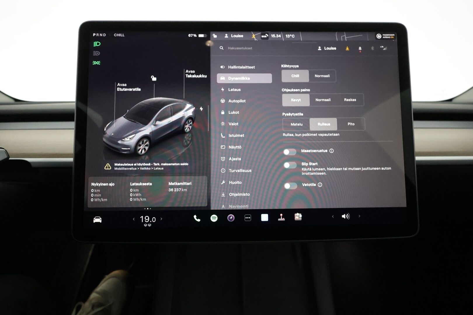 TESLA MODEL Y 2022 Long Range AWD **Lasikatto / Lämpöpumppu / Koukku / Adapt.Vakkari / Matrix-LED / Navi / Kaistavahti** - 3,99 % KORKOTARJOUS TÄHÄN AUTOON - P. Kamera / Premium Audio / q1Nahkaverhoilu / KeylessGO / 2x Renkaat