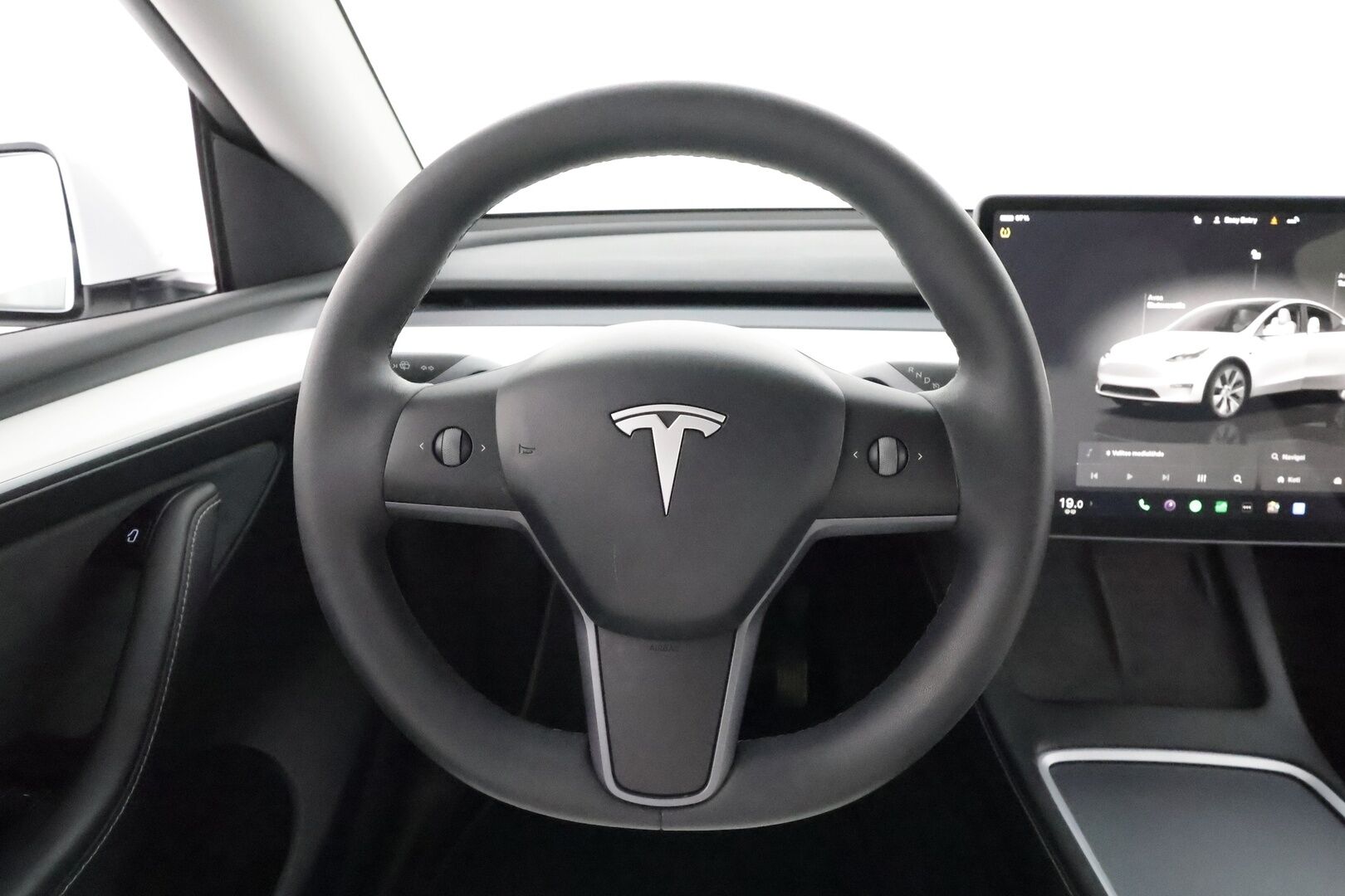 TESLA MODEL Y 2022 Long Range AMD Ryzen **Lasikatto / Lämpöpumppu / Adapt.Vakkari / Matrix-LED / P. Kamera / Navi / Kaistavahti** - 3,99 % KORKOTARJOUS TÄHÄN AUTOON - Valkoinen Nahkaverhoilu / KeylessGO / 2x Latauskaapelit / 2x Renkaat