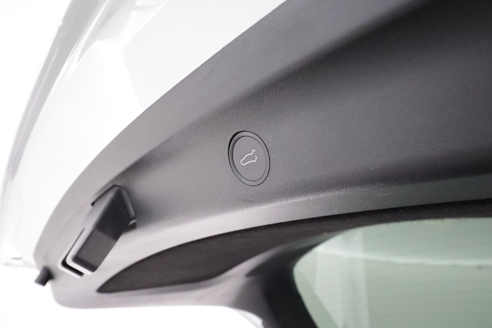 TESLA MODEL Y 2022 Long Range AMD Ryzen **Lasikatto / Lämpöpumppu / Adapt.Vakkari / Matrix-LED / P. Kamera / Navi / Kaistavahti** - 3,99 % KORKOTARJOUS TÄHÄN AUTOON - Valkoinen Nahkaverhoilu / KeylessGO / 2x Latauskaapelit / 2x Renkaat