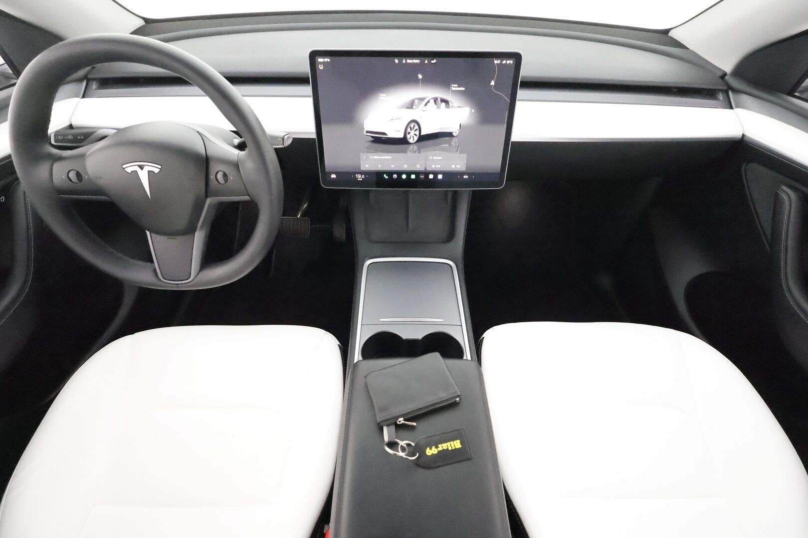 TESLA MODEL Y 2022 Long Range AMD Ryzen **Lasikatto / Lämpöpumppu / Adapt.Vakkari / Matrix-LED / P. Kamera / Navi / Kaistavahti** - 3,99 % KORKOTARJOUS TÄHÄN AUTOON - Valkoinen Nahkaverhoilu / KeylessGO / 2x Latauskaapelit / 2x Renkaat