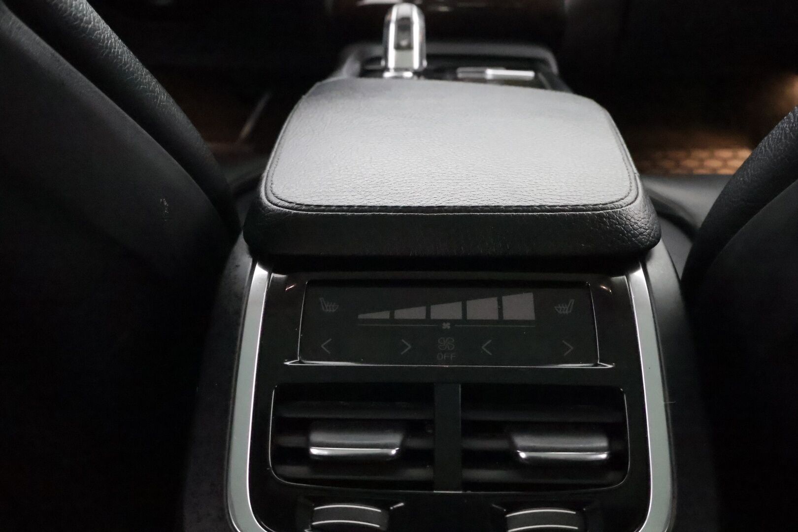 Volvo XC90 2016 T8 Twin Engine AWD Inscription aut - YritysOutlet - Myydään vain yrityksille - – Tämä auto myydään YritysOutlet -valikoimasta vain yritykselle