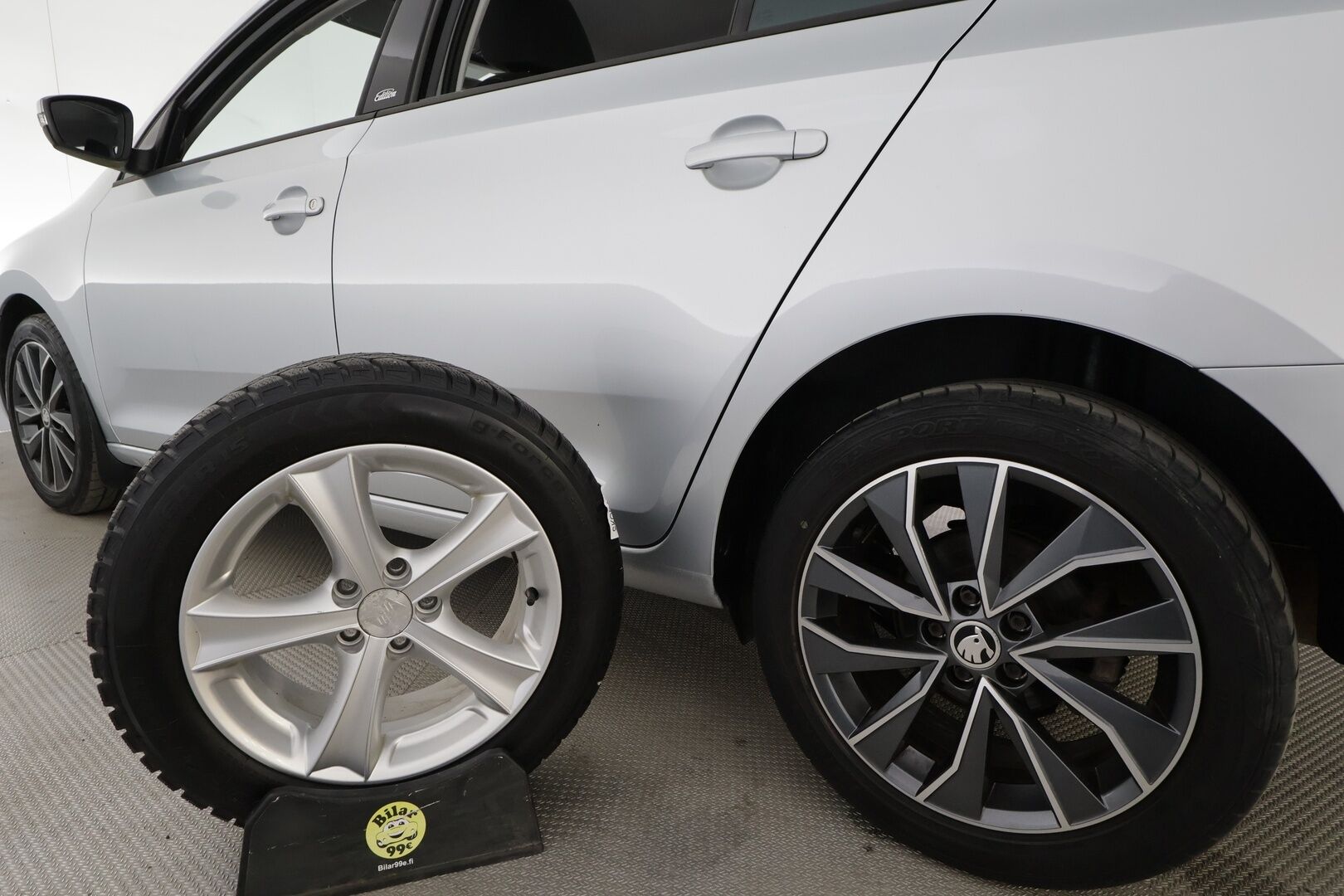 Skoda Rapid 2016 Spaceback 1,2 TSI 90 Edition * Vakkari / Lohko / P.Tutka / Bluetooth / Autom.ilmastointi * - Suomi-auto / Kahdet renkaat aluvanteilla - HULLUT AVAJAISHULINAT KORKOTARJOUS 3,29 %